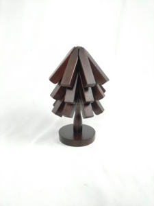 Forme d'arbre de Noël personnalisée 3 pièces dessous de plat en bois ensemble de support décor de table à la maison porte-casseroles tapis et tampons en bois pour plats chauds - Product Image 4