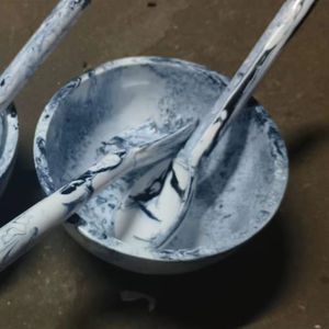 Ensemble bol et cuillère en résine artisanale indienne, neuf - best-seller, couleur personnalisée - Product Image 1