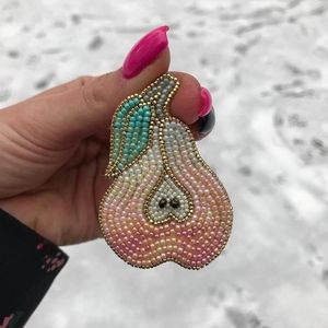 Broche de Lujo Hecho a Mano con Cuentas Bordadas para Abrigos, Suéteres y Bolsos, Broche de Moda con Cuentas Bordadas a Mano con Detalles - Product Image 5