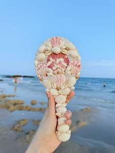 กระจกพกพาเปลือกหอยทำมือสุดหรู – กระจกแต่งหน้าพับได้เปลือกหอยมุก ของขวัญ - Product Image 1