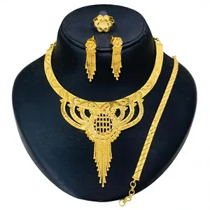 Conjunto de collar de cadena corta de latón con colgante de flor, chapado en oro, joyería clásica de moda para mujer, dije de un gramo - Product Image 1