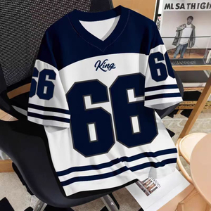 Camiseta Blanca de Manga Corta para Hombre con Rayas Azul Marino, Número 6 en las Mangas, Corte Holgado, Estilo Casual, 100% Algodón, Cuello Redondo, Lavado Ácido - Product Image 3