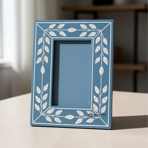 Cadre photo bleu artisanal, élégant et décoratif pour table - Product Image 2