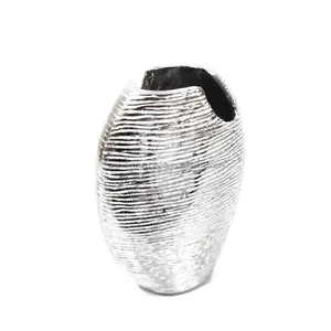 Vase à fleurs élégant et moderne en métal, centre de table transparent au design côtier, portable, export en gros, fabricant et fournisseur - Product Image 4