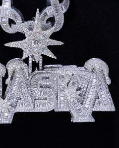 จี้ห้อยคอรูปตัวอักษรแบบฮิปฮอปสำหรับผู้ชาย ทำจากเงินแท้ 925 ประดับเพชรโมอิสซาไนต์ VVS พร้อมโลโก้สั่งทำพิเศษ รับรองโดย IGI - Product Image 3