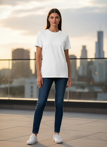 Camiseta Premium de Algodón Blanco Tejido Sólido con Logotipo Frontal, Manga Corta, Ecológica - Product Image 5