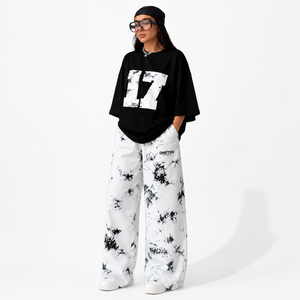 T-shirt noir oversize pour femme avec imprimé blanc 17, col rond, style streetwear, en jersey de coton - Product Image 5