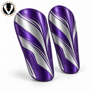 Cómodas Espinilleras VENOMOUS FIGHT GEAR con Protección Exterior Resistente, Acolchado Interior Suave y Cierre Ajustable de Gancho y Bucle de PU - Product Image 4