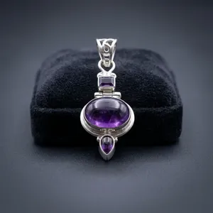 Colgante de Plata de Ley 925 con Tres Piedras de Amatista Púrpura Mágica, Joyería Hecha a Mano Más Vendida - Product Image 3