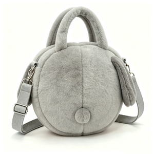 Sac en peluche personnalisé avec visage de chien brodé, sac en peluche gris avec visage de chien, sangle réglable et fermeture éclair, sac en peluche gris duveteux avec visage de chien - Product Image 4