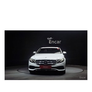 Mercedes-Benz Classe E E300 4MATIC Avantgarde avril 2019, 58 645 km, boîte automatique, conduite à gauche, norme Euro V, sièges en cuir - Product Image 3