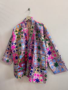 Veste kimono brodée à la main Kantha Vintage Suzani, manteau traditionnel indien - Product Image 4