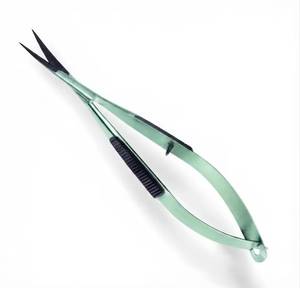Tijeras de belleza de acero inoxidable con hoja afilada y mango de goma para recortar cejas, para diestros, punta recta - Product Image 1