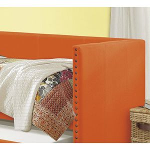 เตียงเดย์เบดหุ้มผ้าสีส้ม 1 ตัว พร้อมเตียงเสริมแบบดึงออกได้ ตกแต่งด้วยหมุดโลหะ โครงไม้ - Product Image 2