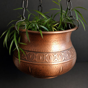 Maceta Colgante de Metal con Acabado en Cobre Antiguo y Cadena Decorativa |   Soporte de Pared Rústico Vintage para Macetas de Interior - Product Image 2