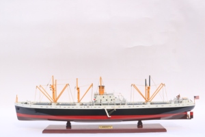 Modèle de navire de transport de marchandises en bois Liberty fait main - Navire de transport militaire de la marine américaine de la Seconde Guerre mondiale pour la décoration de la maison ou du bureau - Product Image 1
