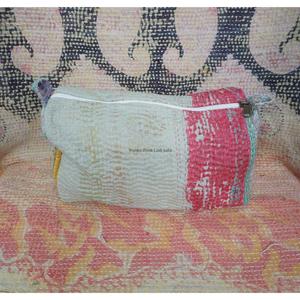 Nouvelle conception, trousse de toilette vintage en patchwork Kantha avec fermeture éclair et pompons, ensemble de 3 pochettes écologiques pour mariages et cadeaux de remerciement - Product Image 2