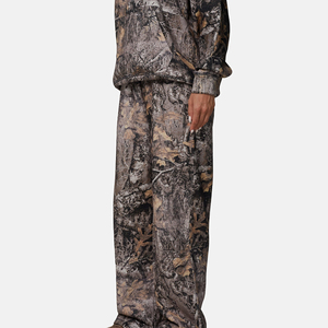 Ensemble 2 pièces en polaire camouflage à capuche pour femme, coupe ample, longueur genou, décontracté, hiver, manches courtes, imprimé, sweat-shirt et pantalon tricotés - Product Image 3