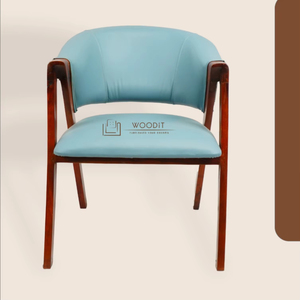 Nouveau fauteuil de salon contemporain en bois massif avec dossier incurvé de style baril et coussin d'assise en cuir souple bleu ciel - Product Image 1