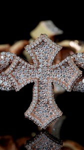 สร้อยข้อมือเทนนิสแบบ Iced Out Cross Infinity Link ประดับเพชร VVS1 Moissanite ผ่านการทดสอบเพชร ทองชมพู สไตล์คริสเตียน หรูหรา ระยิบระยับ สำหรับผู้ชาย - Product Image 6