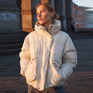 Chaqueta de plumón para mujer, ligera, acolchada, para invierno, con cuello alto. - Product Image 2