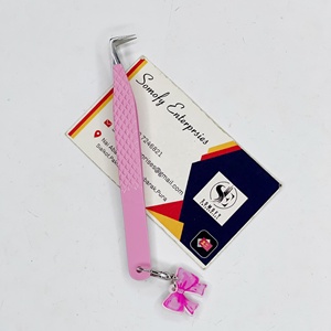 Pince à épiler pour extensions de cils en acier inoxydable, design gravé, breloques en forme de nœud rose clair, pince à épiler de précision durable à 90 degrés - Product Image 4