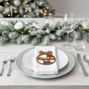 Anneau de serviette de Noël personnalisé en bois, découpé au laser, avec nom décoratif pour la table des fêtes - Product Image 5