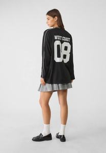 T-shirt de sport ample en polyester pour femme, style maillot de football vintage, respirant, écologique, imprimé numériquement, col ras du cou boutonné, tricoté - Product Image 2