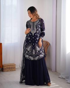 Conjunto de Kurta negra con bordado de hilo y lentejuelas, top de georgette sintético con bordado de hilo y lentejuelas, y Sharara con Dupatta. - Product Image 2