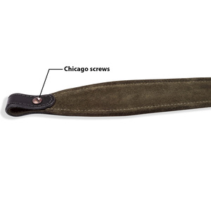 Correa de caza de cuero curtido vegetal, cómoda, con base de gamuza verde oliva, extremos de lazo asegurados con tornillo Chicago, acolchado de espuma, duradera - Product Image 2