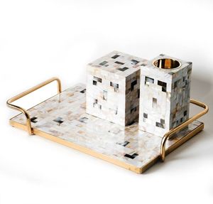 Plateau décoratif rond en bois brut fait main avec incrustation de coquillages, motif floral, style bohème, plat de service pour la présentation du chocolat - Product Image 3