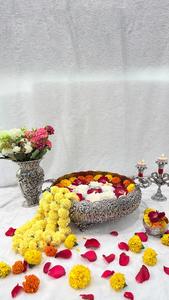 Urli finement sculpté avec des poignées florales - Product Image 4