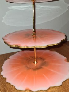 ฐานวางเค้กเรซิ่นสำหรับงานแต่งงาน งานวันเกิด ตกแต่งขนมหวาน - Product Image 2