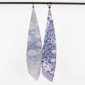 Bandana carré imprimé au bloc de Jaipur, fabriqué éthiquement, accessoire de mode pour la tête et le cou, en tissu teint naturel, tendance estivale - Product Image 5