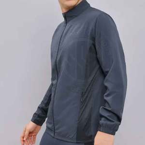 เสื้อแจ็คเก็ตผ้าพรีเมียม ดีไซน์น้ำหนักเบา เหมาะสำหรับการวิ่งและการออกกำลังกายเพื่อการวอร์มอัพ - Product Image 4