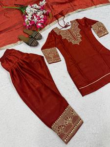 Traje Salwar de Seda Farshi para Mujer, Conjunto Punjabi Bordado, Atuendo para Bodas, Diwali y Fiestas - Product Image 6