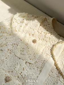 Ensemble deux pièces pour femmes, haut court à manches bouffantes en dentelle et mini-jupe MILA Vietnam VIVI KA, décontracté, 100% polyester, coupe classique - Product Image 5