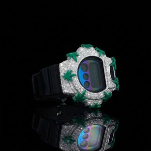 Montre en quartz de qualité export, entièrement sertie de moissanite, avec cadran en cristal de saphir, légère, pour le style urbain et les mariages - Product Image 2
