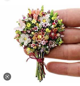 Broche Bordado a Mano Estilo Boutique MD HANDICRAFTS, Bordado con Cuentas de Alta Calidad, Unisex, para Bodas, Moda Vanguardista - Product Image 1