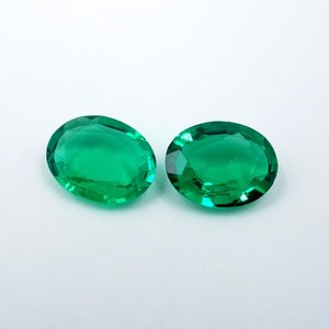Paire de pierres précieuses d'émeraude colombienne cultivée en laboratoire, taille poire facettée (2,20 carats) (2 pièces) HAYAAT GEMS pour la fabrication de bijoux 9x7x3mm - Product Image 1