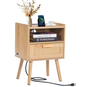 Mesa de Noche Boho Chic de Ratán con Cajón Abierto, Estante y Patas de Madera Maciza, Estación de Carga para Dormitorio, Estudio o Sala de Estar - Product Image 1