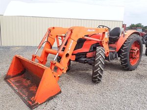 Tracteur M7060D 2017 – Équipement Premium Prêt à l'Exportation, Fourniture en Gros pour Travaux Lourds - Product Image 2