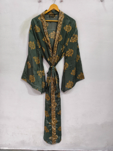 Robe en soie longue jusqu'aux chevilles, robe multicolores, robe de nuit, robe indienne vintage en soie recyclée, kimono en sari - Product Image 4