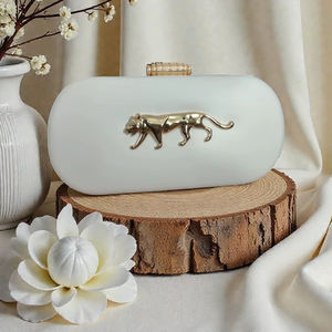 Bolso de mano de diseñador para mujer, marca Rose for Canvas, estilo Sabyasachi, con cremallera, estampado de leopardo, bordado, moderno, para cosméticos, invierno - Product Image 1