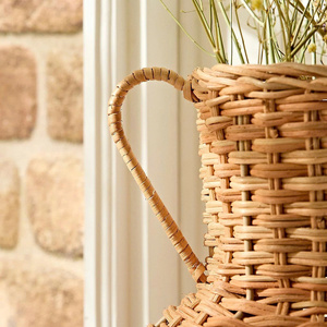 Vase décoratif vintage en rotin tressé à la main avec deux poignées, pot à fleurs en osier naturel pour la décoration intérieure de style farmhouse - Product Image 2