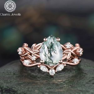 Bague de fiançailles en or rose pour femme Charm_Jewells, moissanite taille coussin, motif floral, sertissage à griffes, classique, certifiée IGI, 3 grammes - Product Image 2