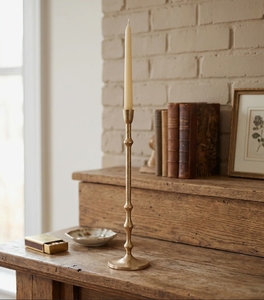 Porte-bougie conique en métal doré - Grand chandelier mince avec tige nodulée pour la décoration intérieure, les mariages et les centres de table - Product Image 2