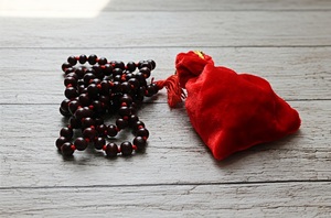 SSD Market Lal Chandan Mala Handmade Red Sandalwood <b>Rosary</b> with Asian Zen Design Round Shape for Living Room From Orissa - Product Image 2