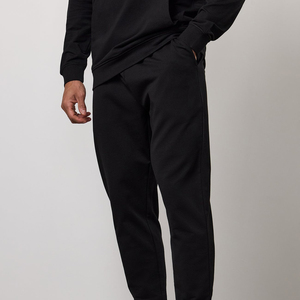 Conjunto de Sudadera de Cuello Redondo y Pantalones Deportivos Personalizados al por Mayor, Diseño Sólido de Gran Tamaño, Conjunto Otoñal para Hombre - Product Image 3