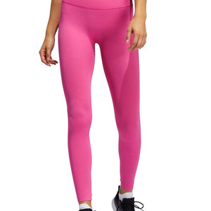 กางเกงโยคะเอวกลางสีพื้น ระบายอากาศได้ดี สไตล์ล่าสุด ขายดี เป็นมิตรกับสิ่งแวดล้อม ยืดหยุ่นสูง MOQ ต่ำ ราคาสมเหตุสมผล ใส่สบาย - Product Image 1
